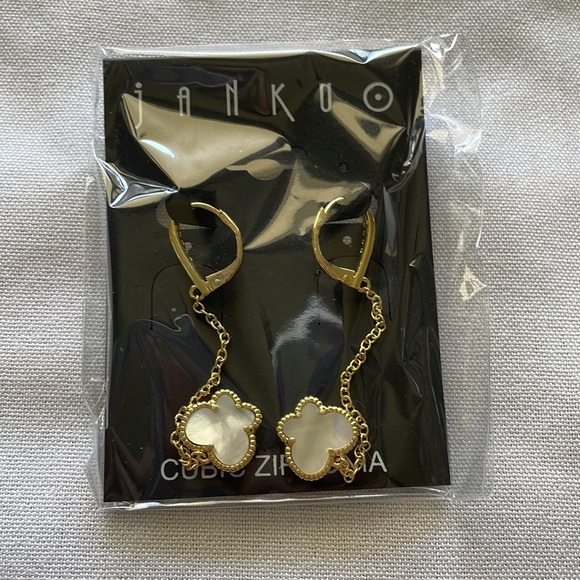 NIB Jan-kou Butterfly Collection Mother of Pearl Drop Earrings 14k plated UFT - Picture 3 of 5